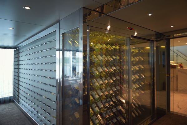 Scenic Luxury Cruises & Tours AZURE Table d'or 1.jpg